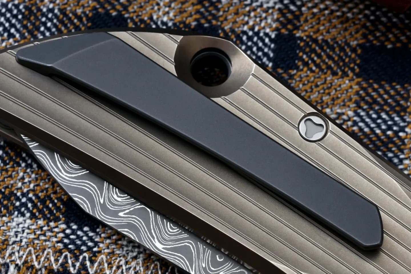 Shirogorov, Strip