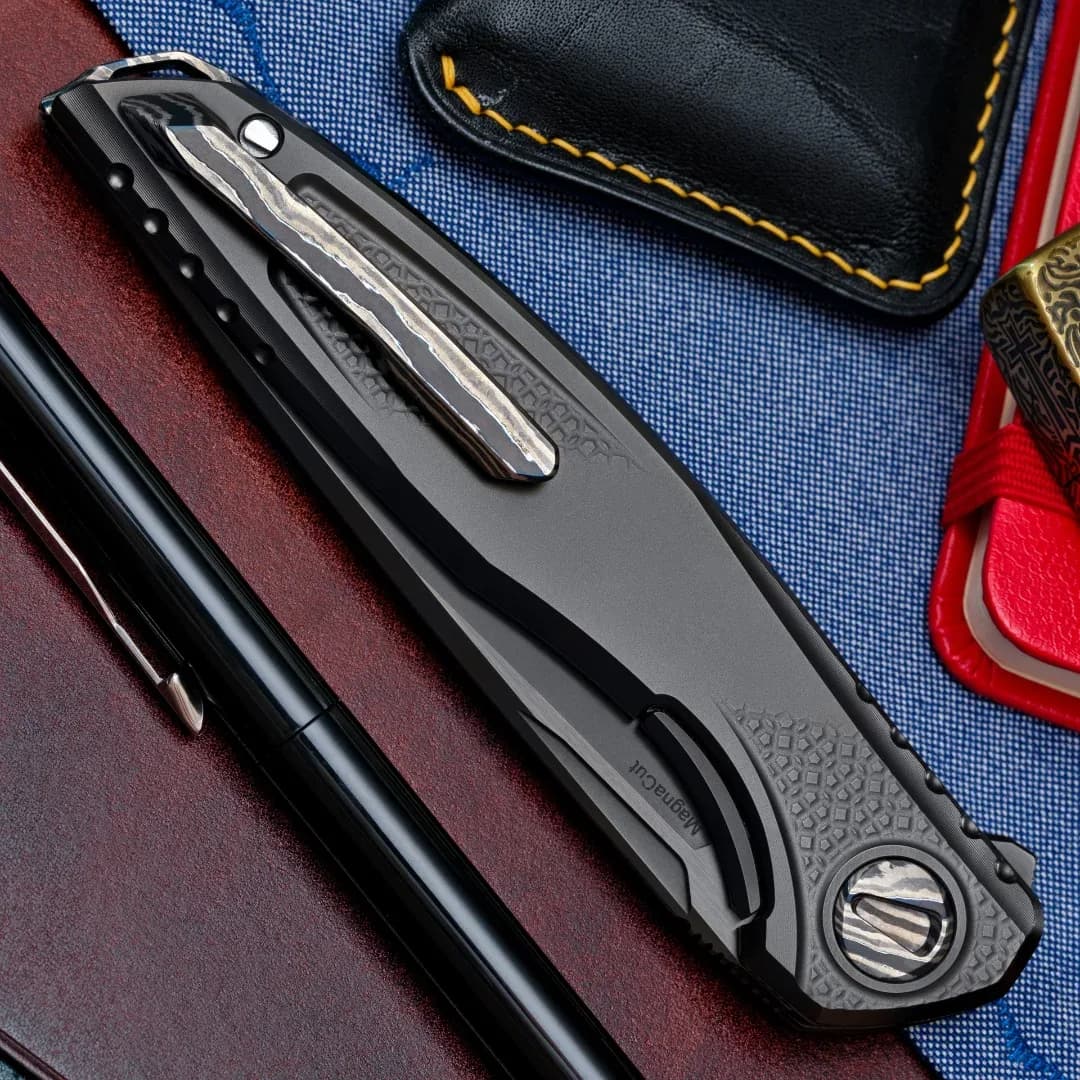 Shirogorov, Astrum BearSquare Black