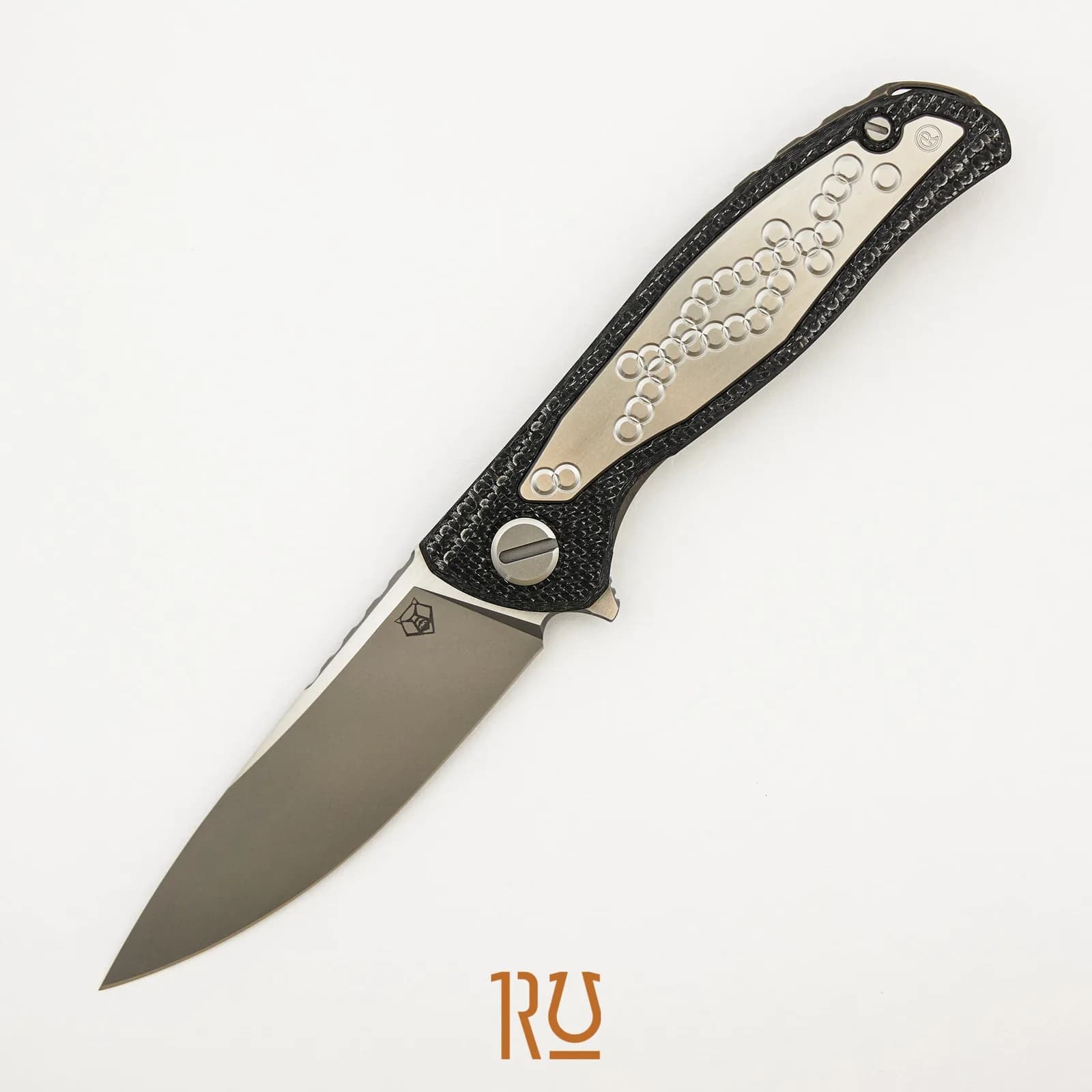 Shirogorov, Hati CGG, black Alutex