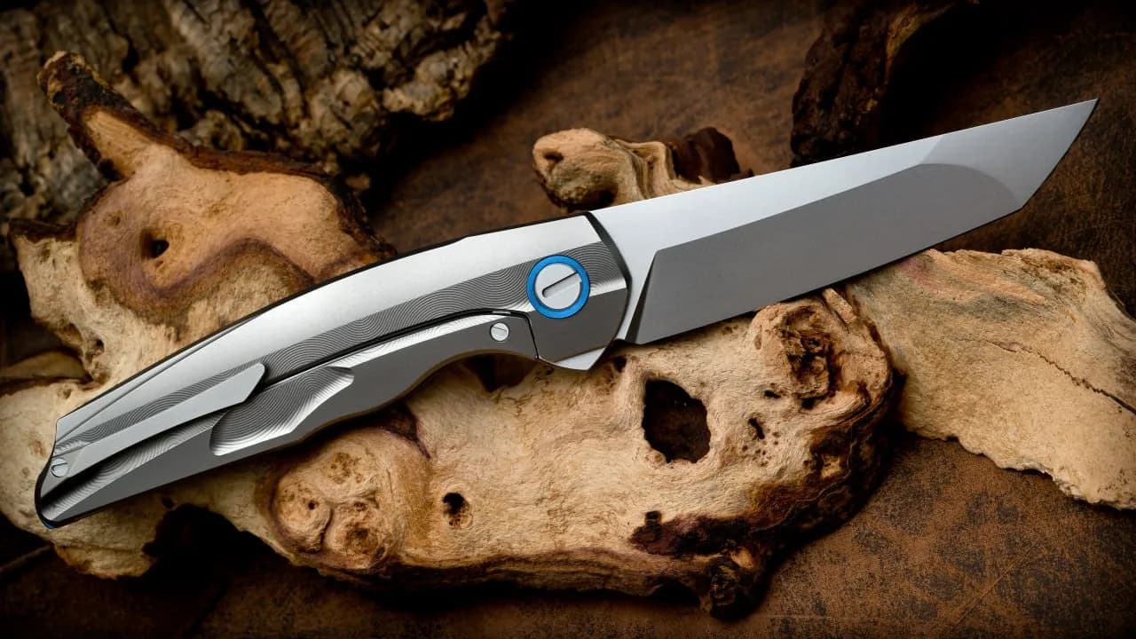 Shirogorov, Russian Flippin’ Tanto